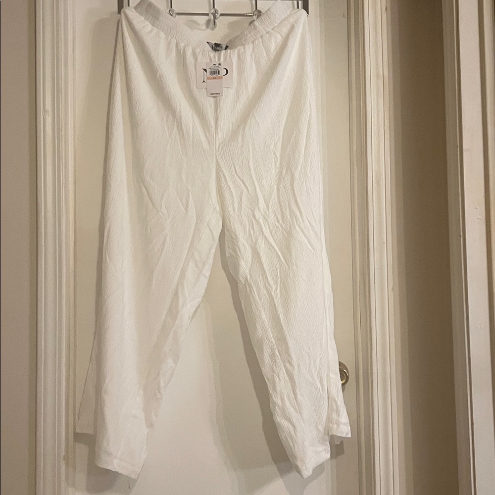 NWT Nina Parker white Wide Leg available in Red also (separately ) - Picture 2 of 14